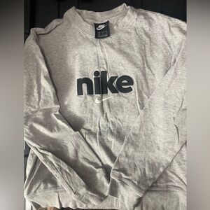Women’s long sleeve Nike shirt